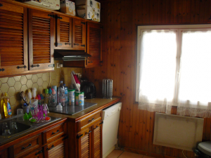 Cuisine en bois avant travaux